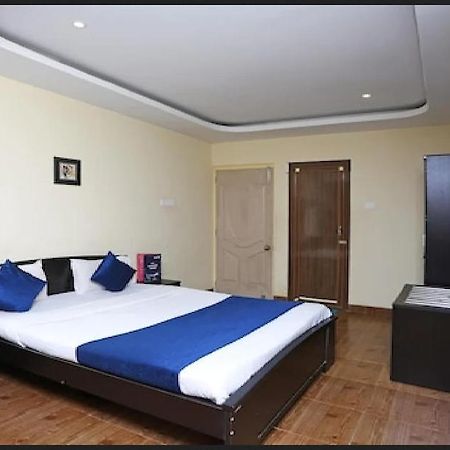 Hotel Bluewheel Bhubaneswar Dış mekan fotoğraf